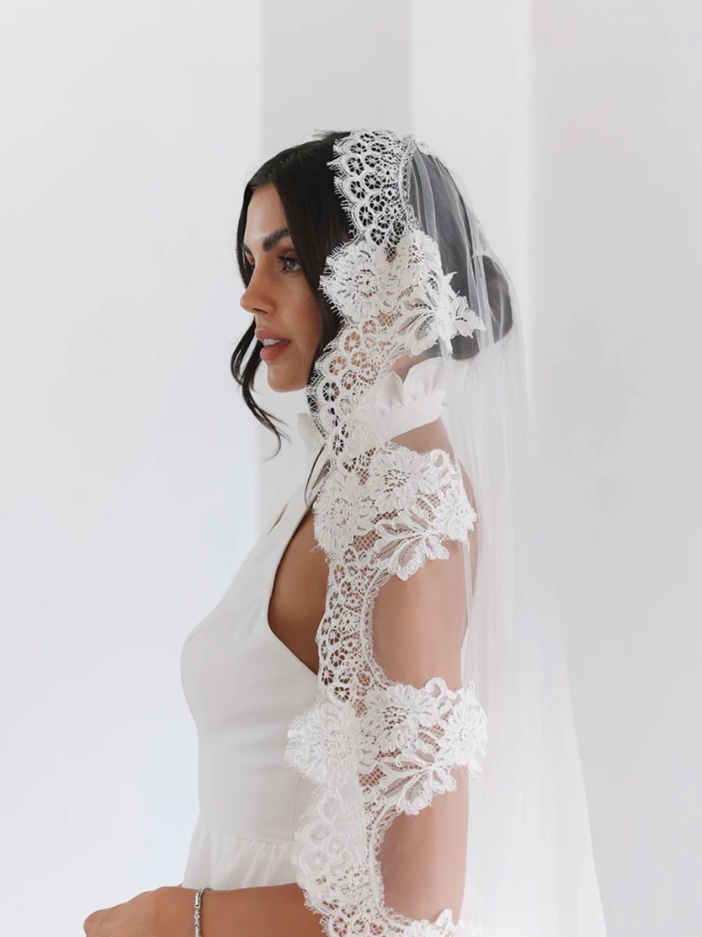 athedral Mantilla Bridal Veil with Eyelash Lace Trim & Scalloped Edge
